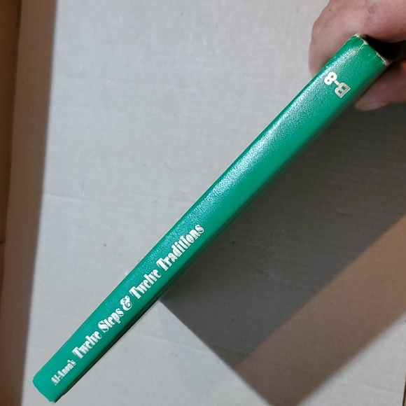 2/$8 📚 Al-Anon's Twelve Steps and Twelve Traditions hardcover vintage book - Picture 4 of 12